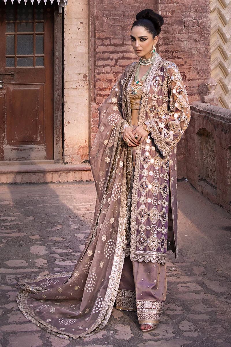 Mohsin Naveed Ranjha Talia Hand Embellished Organza Party Wear Suit – Model Front View Mohsin Naveed Ranjha Talia Hand Embellished Organza Party Wear Suit - Model Front Look | Pakistani Designer Replica Wholesale | IQNAZ